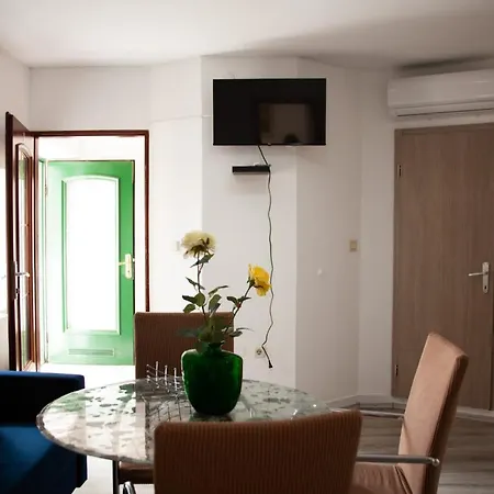 Amber In The Centar Apartment *